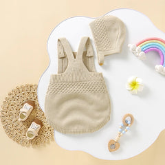 Sleeveless Baby Bodysuits and Hats Set